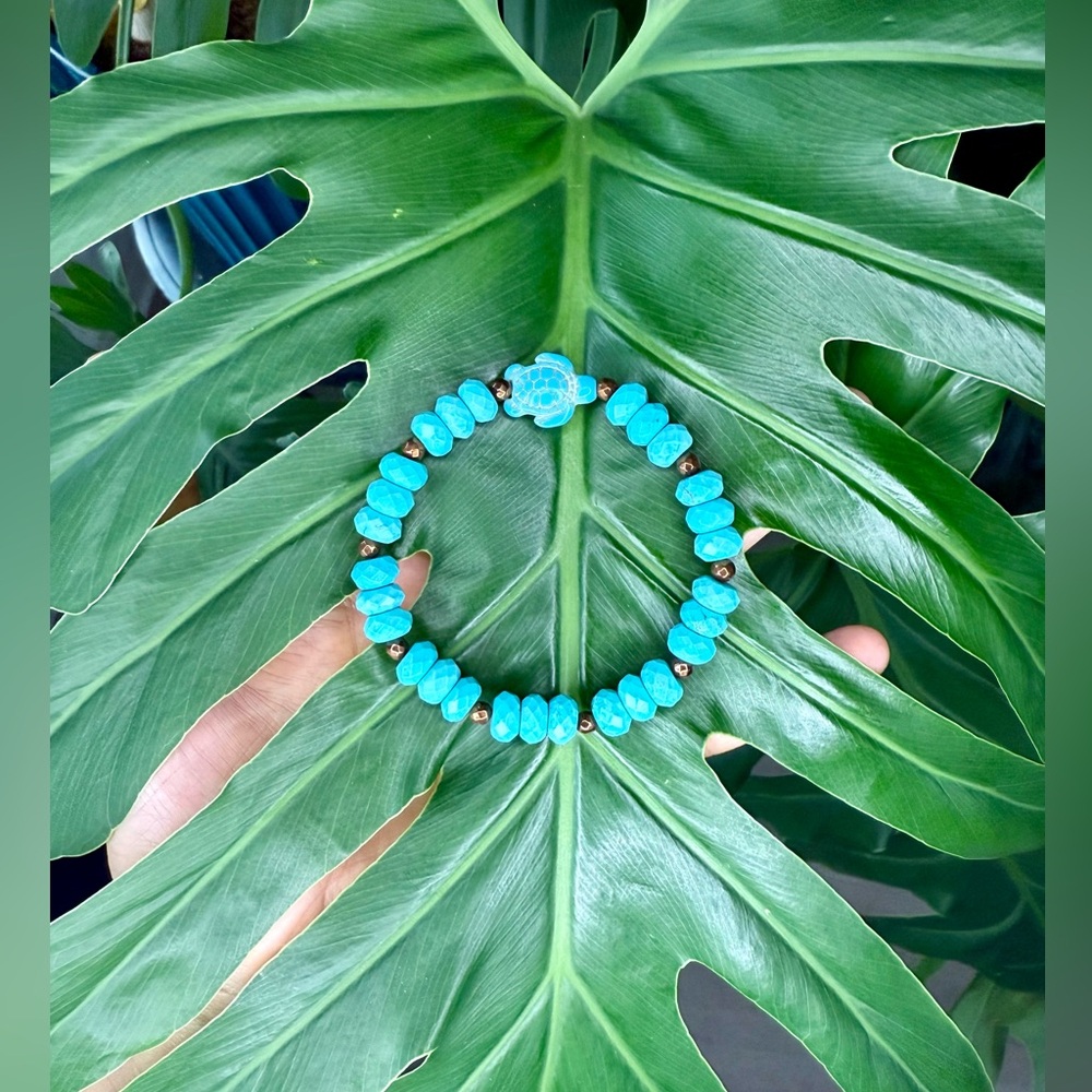 Howlite & Hematite Bracelet | Calm Mind + Grounded Energy